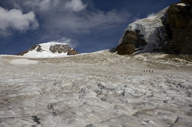 alpine glaciers risk 90 melt by 2100 study