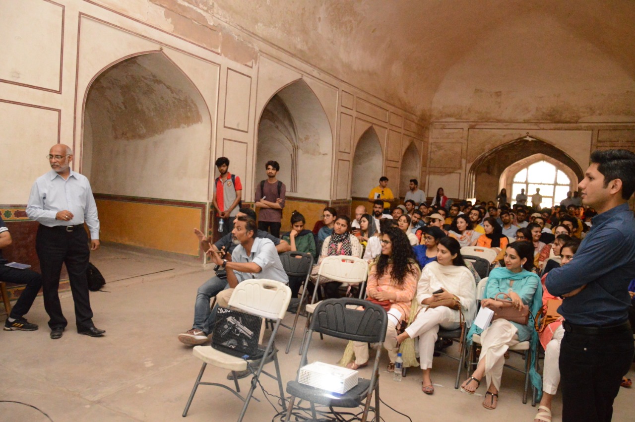 participants at the session photo express