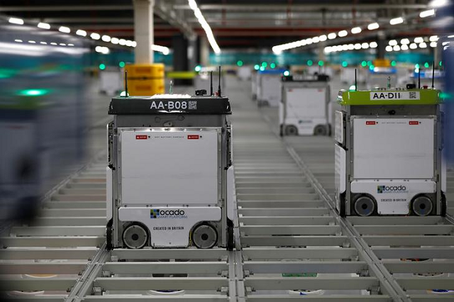 robbers have staged such heists at least two more times in last three years at the airport photo reuters robbers have staged such heists at least two more times in last three years at the airport photo reuters