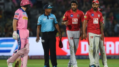 buttler ends mankad row with ashwin