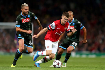 arsenal s emery demands consistency as napoli test looms arsenal s emery demands consistency as napoli test looms