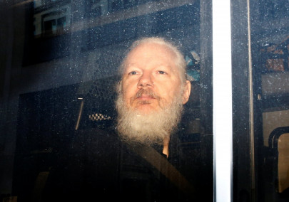 quito withdraws assange s ecuador citizenship quito withdraws assange s ecuador citizenship