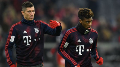 bayern forwards lewandowski coman trade blows during training bayern forwards lewandowski coman trade blows during training