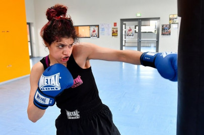 khadem to become first iranian woman to contest boxing fight khadem to become first iranian woman to contest boxing fight