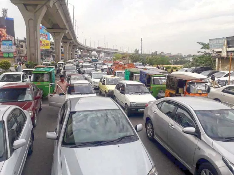 a traffic jam in rawalpindi on friday afternoon photo agha mehroz express a traffic jam in rawalpindi on friday afternoon photo agha mehroz express