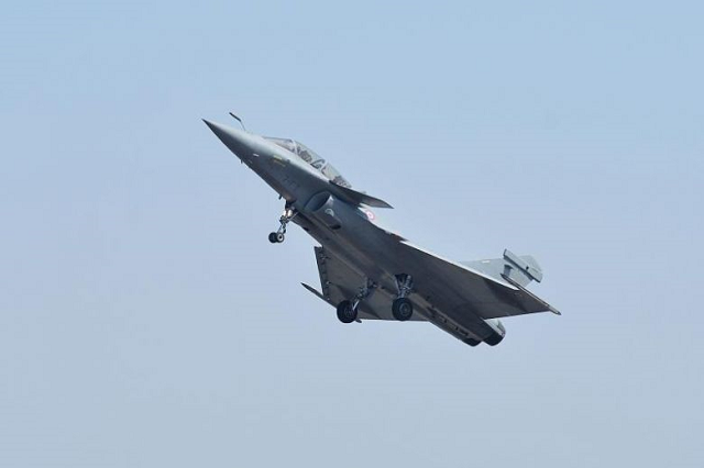 a rafale fighter jet performing a manoeuvre during a flying display at the yelahanka air force station in bangalore on feb 20 2019 photo afp a rafale fighter jet performing a manoeuvre during a flying display at the yelahanka air force station in bangalore on feb 20 2019 photo afp