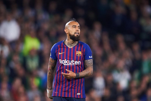 barca are well on course to lift an eighth spanish league title in 11 years after beating nearest challengers atletico madrid 2 0 last week and vidal said tuesday s second leg against united was their priority photo afp barca are well on course to lift an eighth spanish league title in 11 years after beating nearest challengers atletico madrid 2 0 last week and vidal said tuesday s second leg against united was their priority photo afp