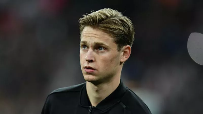 de jong was taken off after just 22 minutes of ajax 039 s 6 2 win over excelsior clutching at his hamstring photo afp de jong was taken off after just 22 minutes of ajax 039 s 6 2 win over excelsior clutching at his hamstring photo afp