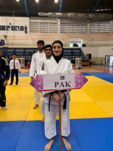 pakistan s fatima irfan wins gold in world universities jiu jitsu cup pakistan s fatima irfan wins gold in world universities jiu jitsu cup