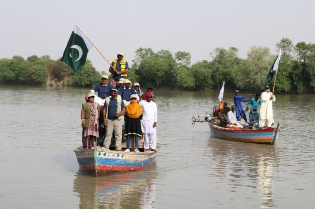 sindh wildlife department 039 s latest survey discovers 500 new indus river dolphins photo courtesy muhammad khawar khan sindh wildlife department 039 s latest survey discovers 500 new indus river dolphins photo courtesy muhammad khawar khan