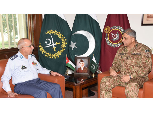 jordan s chief of staff strategic planning and defence resources major general nassar al athamneh and army chief general qamar bajwa at the ghq in rawalpindi on monday photo ispr