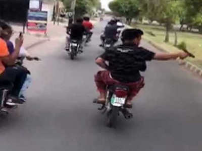 fear grips citizens after motorcycle gang resorts to aerial firing in lahore fear grips citizens after motorcycle gang resorts to aerial firing in lahore