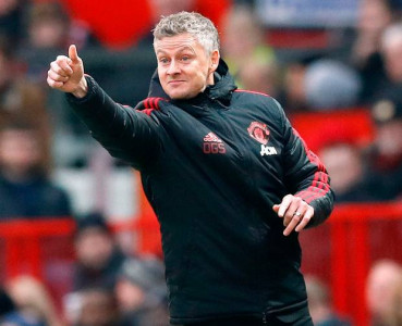 solskjaer calls for squad rebuild after united outclassed by barca solskjaer calls for squad rebuild after united outclassed by barca