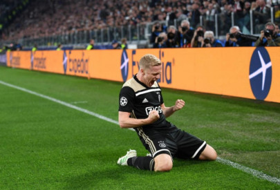 van de beek goal stirs memories of former team mate for ajax van de beek goal stirs memories of former team mate for ajax