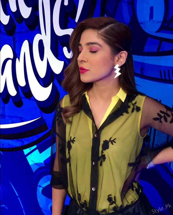 ayesha omar to no longer host battle of the bands
