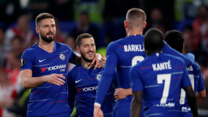 never give up chelsea survive fright night to reach europa league semi finals