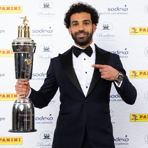liverpool 039 s salah receiving his player of the year award photo courtesy pfa liverpool 039 s salah receiving his player of the year award photo courtesy pfa