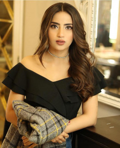 actor saboor aly debunks suicide rumours