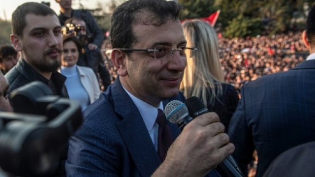 istanbul s new mayor calls for rally to celebrate new beginning