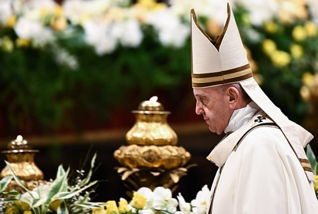 pope francis presides over the easter vigil at st peter 039 s basilica in the vatican photo afp pope francis presides over the easter vigil at st peter 039 s basilica in the vatican photo afp