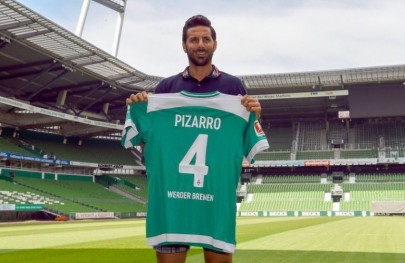 pizarro out to spoil bayern s double dreams pizarro out to spoil bayern s double dreams
