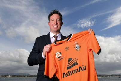liverpool great fowler appointed brisbane roar coach liverpool great fowler appointed brisbane roar coach