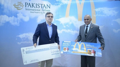 pia mcdonald s sign mou in karachi