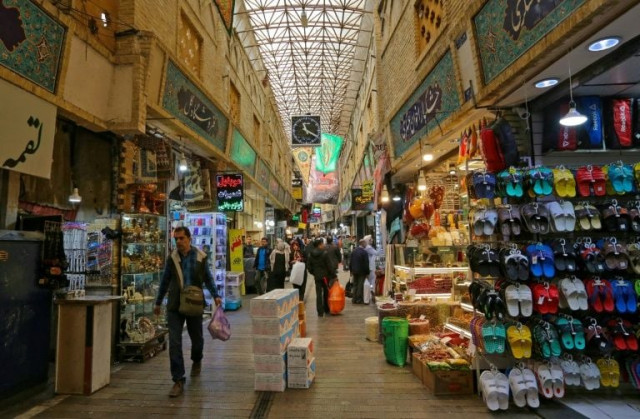 iranian shoppers say inflation is putting pressure on food and housing prices as they brace for more pain from us sanctions photo reuters iranian shoppers say inflation is putting pressure on food and housing prices as they brace for more pain from us sanctions photo reuters