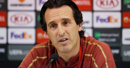 emery usually offers up a team news update at his pre match press conference but he kept his cards close to his chest with so much at stake photo afp
