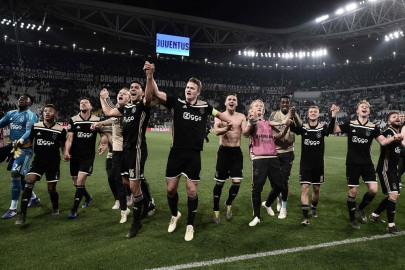 ajax go three points clear in eredivisie ajax go three points clear in eredivisie