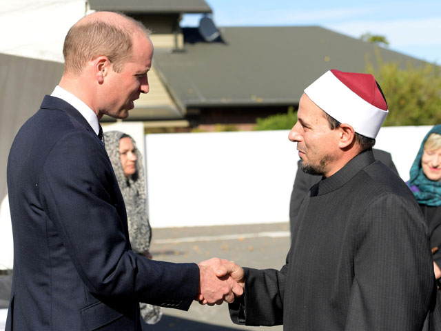 britain 039 s prince william is greeted by imam gamal fouda of masjid al noor as he arrives at masjid al noor in christchurch new zealand photo reuters