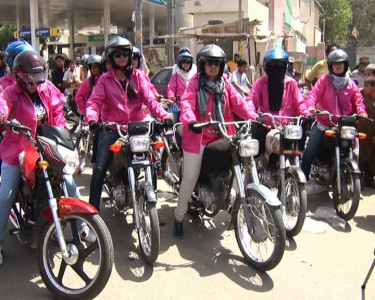 women motorcyclists take to the streets of karachi women motorcyclists take to the streets of karachi