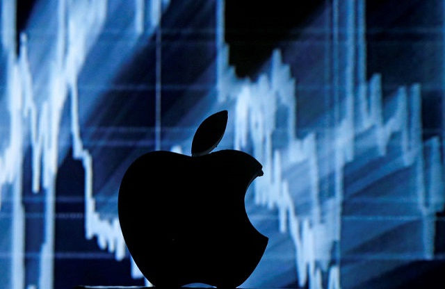 a 3d printed apple logo is seen in front of a displayed stock graph in this illustration taken april 28 2016 photo reuters