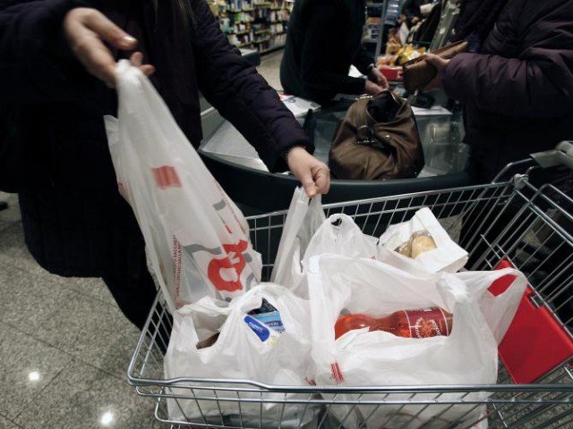 quetta enforces ban on plastic bags