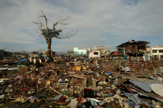 a storm surge was to blame for many of the 7 350 deaths in 2013 039 s super typhoon haiyan which saw a wall of water estimated to be 7 5 metres high more than 24 feet blast into coastal towns like tacloban photo afp