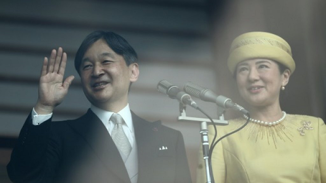 japan s new emperor urges world peace in first public speech