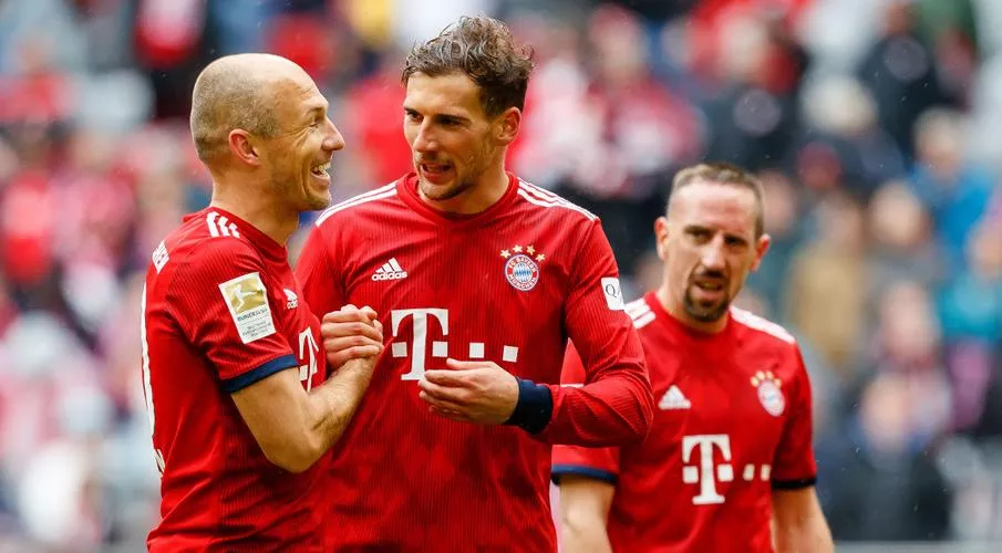 buerki 039 s error and a goal from claudio pizarro all but ended dortmund 039 s title challenge and sealed a perfect afternoon for bayern after club stalwarts franck ribery and arjen robben earlier returned from injury to help them to a 3 1 victory over bottom club hanover photo afp buerki 039 s error and a goal from claudio pizarro all but ended dortmund 039 s title challenge and sealed a perfect afternoon for bayern after club stalwarts franck ribery and arjen robben earlier returned from injury to help them to a 3 1 victory over bottom club hanover photo afp