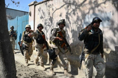 suicide bomber leads taliban attack on afghan police hq 20 injured suicide bomber leads taliban attack on afghan police hq 20 injured