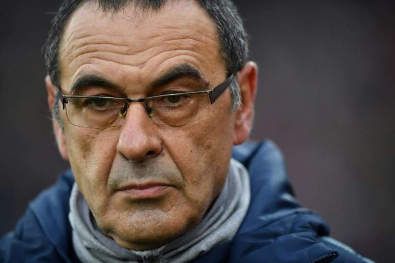 sarri conceded that he had made an error on sunday by not resting france midfielder n golo kante who left the field early in the first half with a hamstring injury photo afp