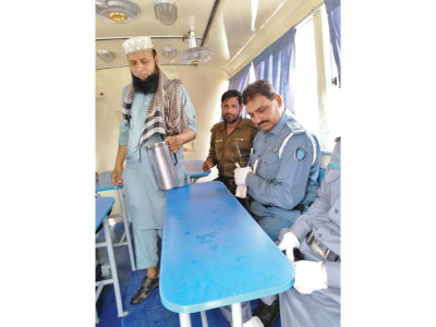 traffic police launches mobile canteen for wardens traffic police launches mobile canteen for wardens