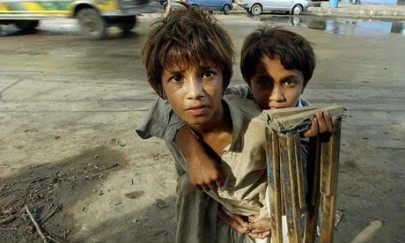 begging pakistan s new profession for kids begging pakistan s new profession for kids
