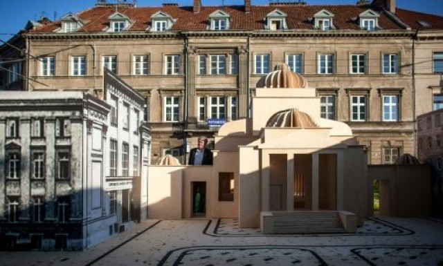 a model of the great synagogue in warsaw in 2013 70 years after it was destroyed during world war ii poland insists the issue of the restitution of jewish properties seized during the holocaust is closed photo afp a model of the great synagogue in warsaw in 2013 70 years after it was destroyed during world war ii poland insists the issue of the restitution of jewish properties seized during the holocaust is closed photo afp