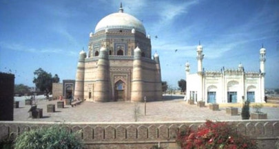 historic tomb damaged by water seepage