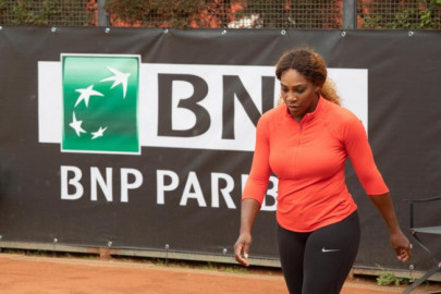svitolina zverev ousted as serena withdraws from italian open