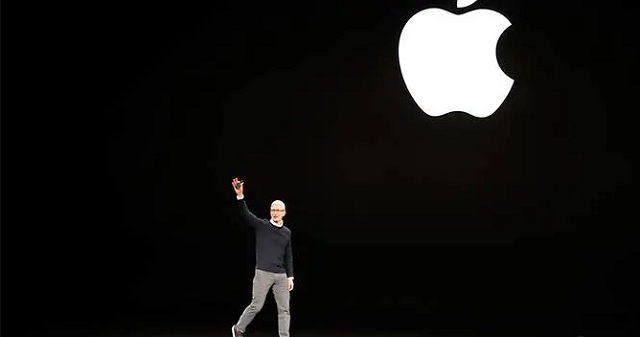 tim cook ceo of apple waves to attendees during an apple special event at the steve jobs theater in cupertino california us march 25 2019 photo reuters