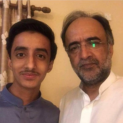 qamar zaman kaira with son usama qamar