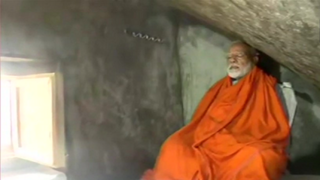 modi meditates inside the kedranath shrine photo ani modi meditates inside the kedranath shrine photo ani