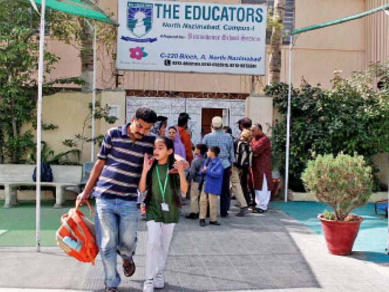 school shuts down parents stage protest in karachi