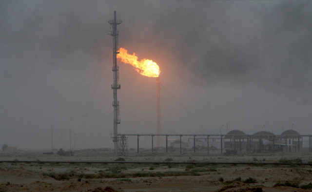 opec partners discussing proposal to cut oil output by up to 1 4m bpd for 2019 photo reuters opec partners discussing proposal to cut oil output by up to 1 4m bpd for 2019 photo reuters