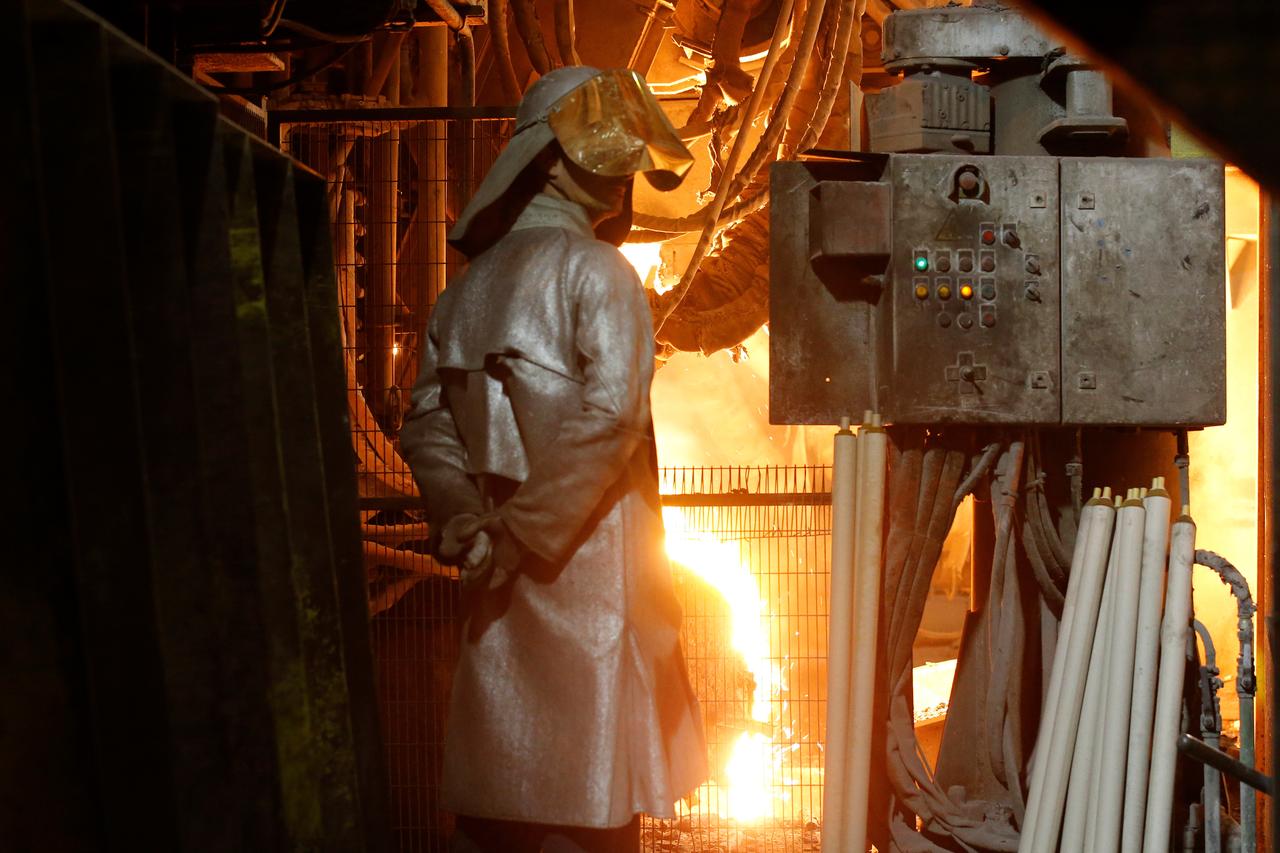 british steel risks collapse with 25 000 jobs under threat